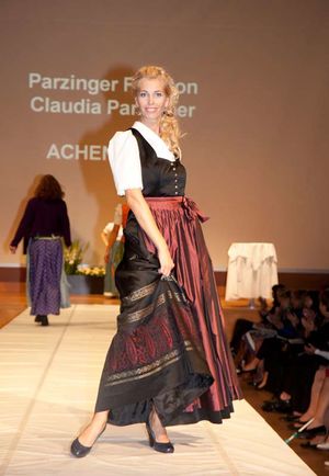 Brautdirndl von Parzinger Fashion