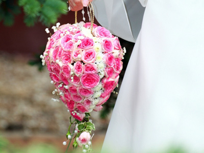 Herzförmiger Brautstrauß für Ihre romantische Hochzeit