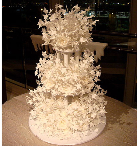 450px_Amazing_wedding_cake__February_2008